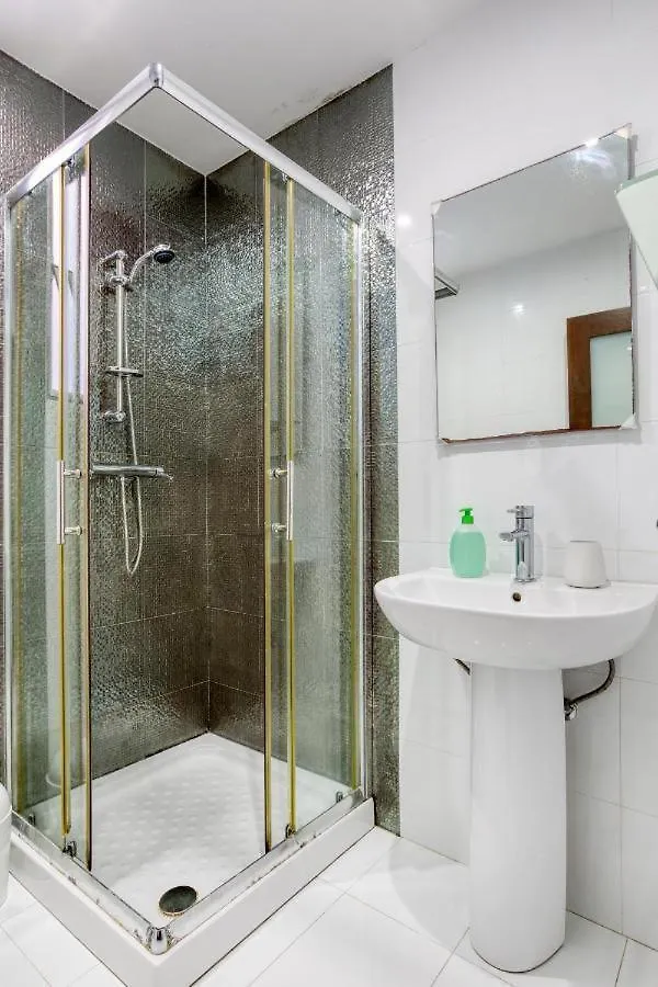 Homestay R1 Nr Retreat Apartment Gzira
